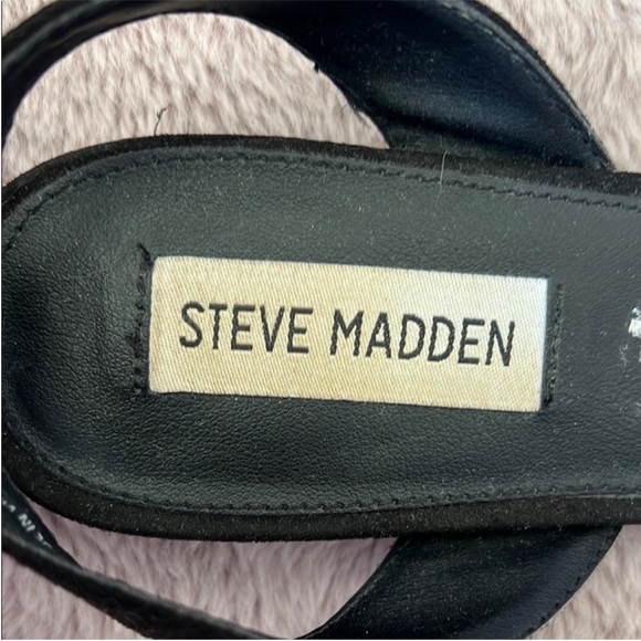 Steve Madden | Pointed-Toe Flats • Sleek & Chic • Size 36 (6) • Black - Picture 2 of 9